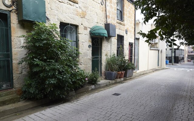 Heritage Listed Sandstone Cottage