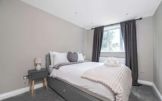 Elegant Retreat 1bed Near Central London