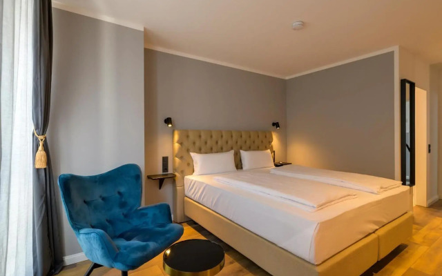 Nikii City Hotel