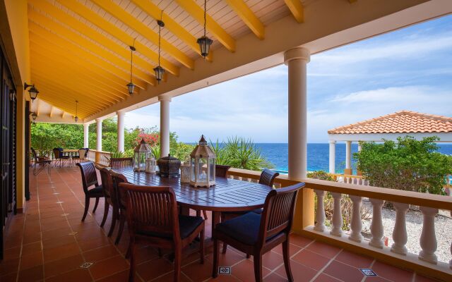 Stunning Caribbean Style Ocean Front Villa