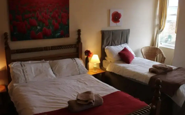 The Avenue Restaurant at The Victoria Inn