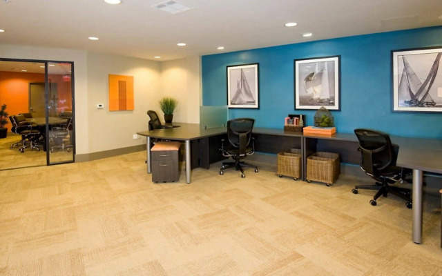 Global Luxury Suites at Lincoln Blvd