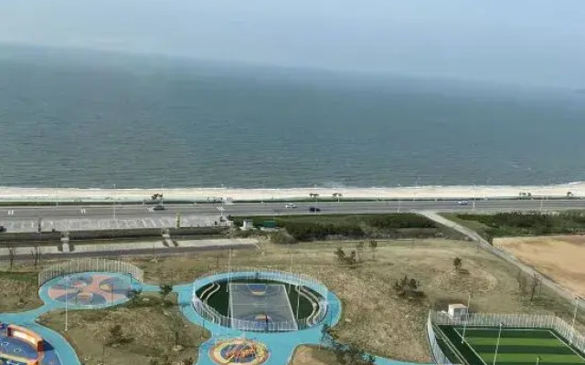 Naxianghai Blue Ocean Apartment Hotel (Rongcheng Intercontinental Holiday Plaza)