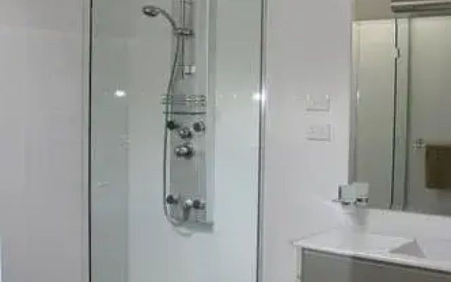 Shiralee Executive Cottages