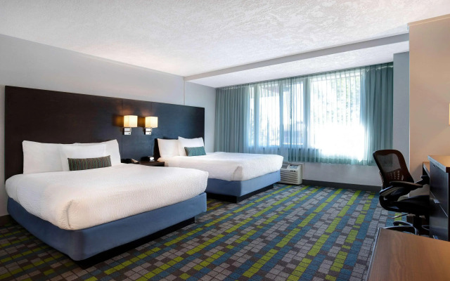 Days Inn by Wyndham Victoria Airport Sidney