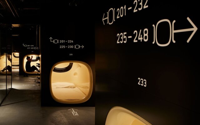 9h nine hours Akasaka sleep lab