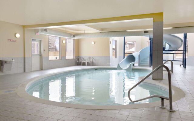 Days Inn - Moose Jaw