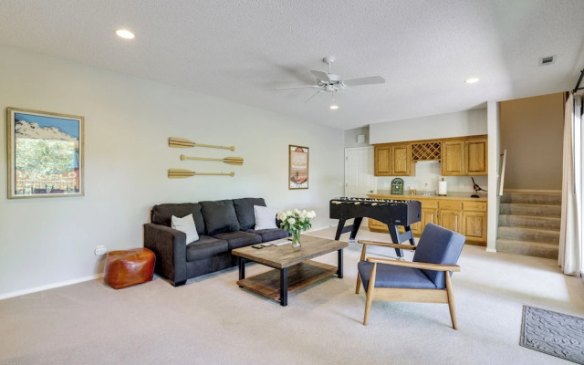 The Bella Vista Lakeside Treehouse: Dock & Kayaks!