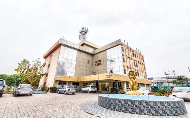 Hotel Classic By OYO Rooms