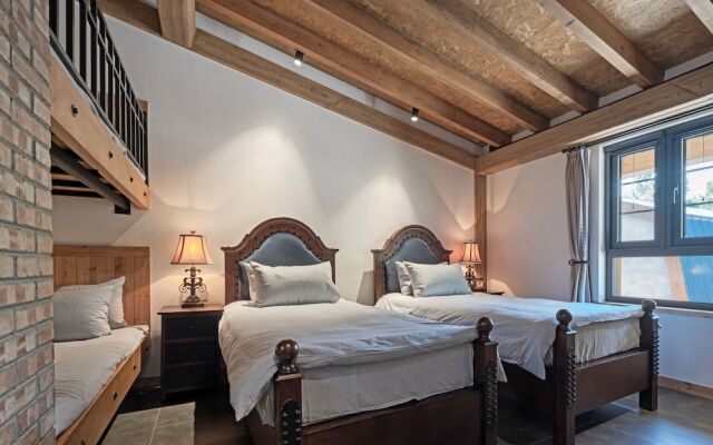 Castle Farmstay Hotel