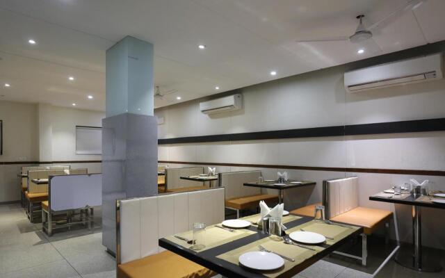Hotel Ashray Inn Express