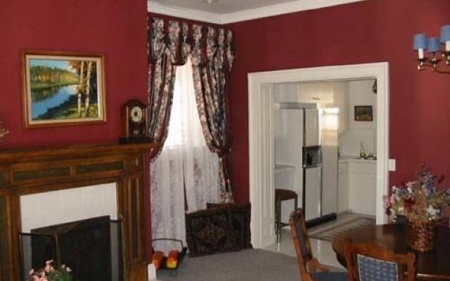 Green Gate Village Historic Inn