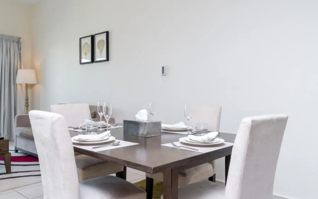 Lux BnB 1BD Discovery Gardens
