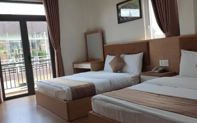 7S Hotel DTCentral near Catheral Dalat