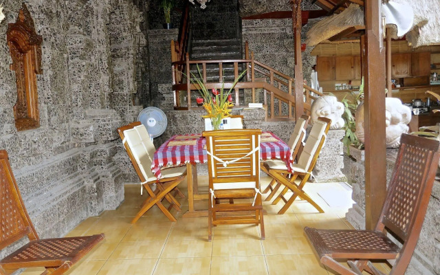 Aahh Bali Bed and Breakfast