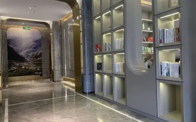 Tongliao Wanda Plaza Atour Hotel