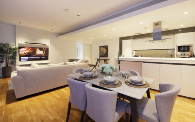 Luxury 2 Bedroom  In Blue Water Island 2