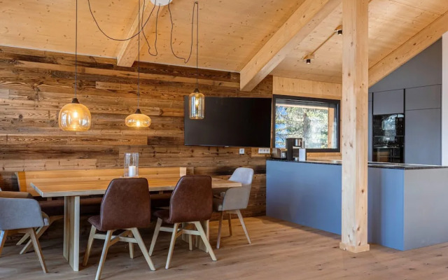 Natural Chalet With Sauna and hot tub