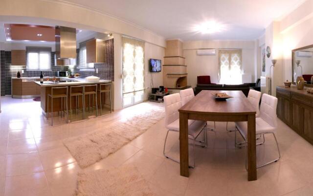 Elena & Pelagia Luxury Apartment