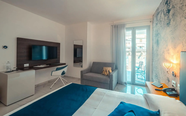 Nautilus Hotel