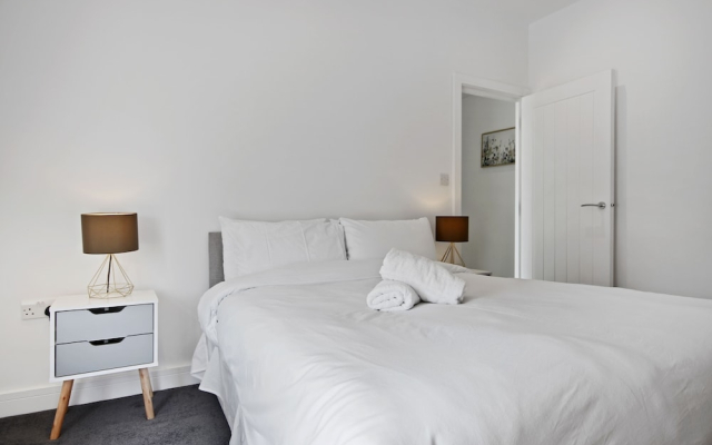 Victoria House by Kasar
