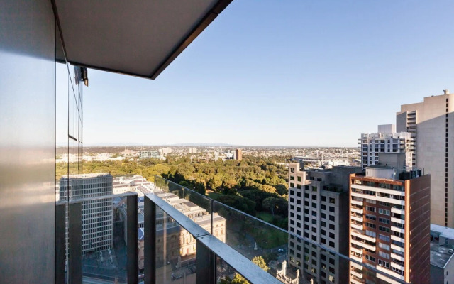 LOGAN, 2BDR Melbourne Apartment