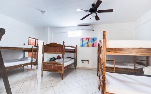 HC Blau Mar Hostel & Hotel