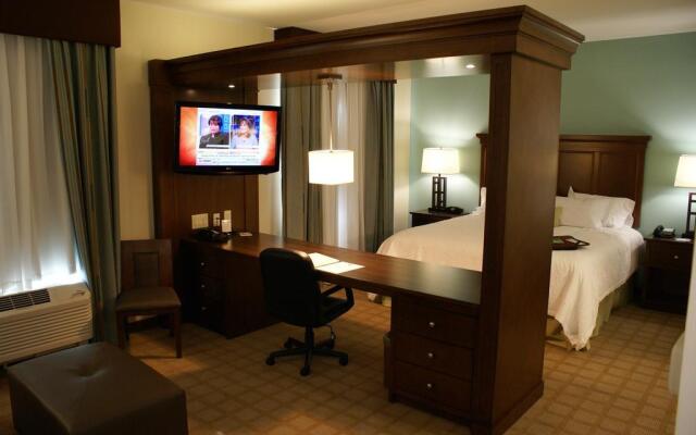 Hampton Inn & Suites Center