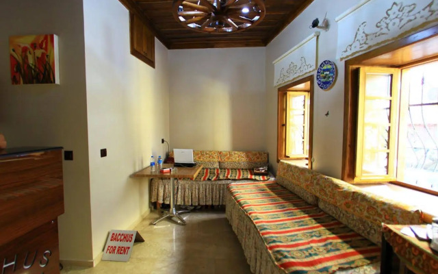 Bacchus Pension