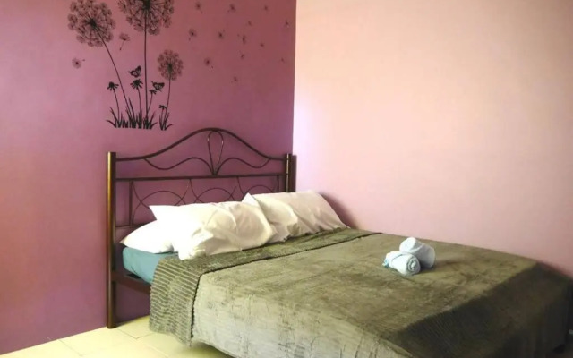 Colourful homestay - (near jeti sky mirror)