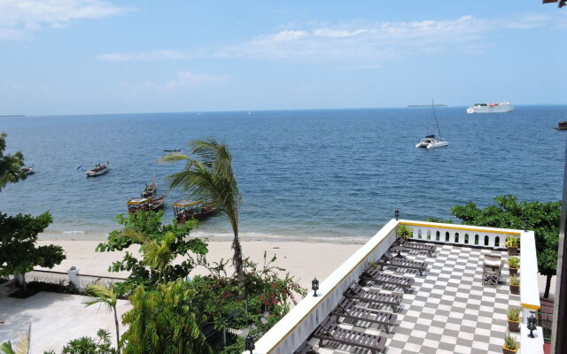 Tembo House Hotel & Apartments