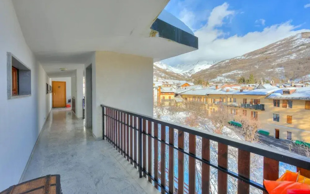 White House Ski Relax