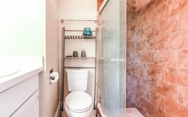 Seatuit Condominiums