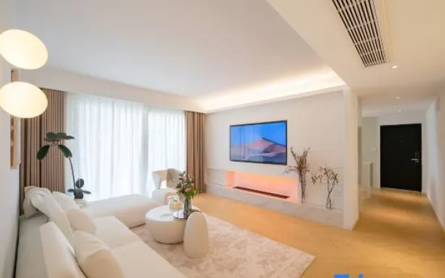 Guisu Homestay (Nanjing East Road Bund)