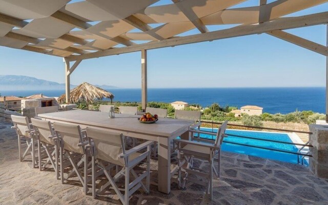 Luxury Zakynthos Villa Moore Villa 8 Guests - 4 Bed Agios Nikolaos