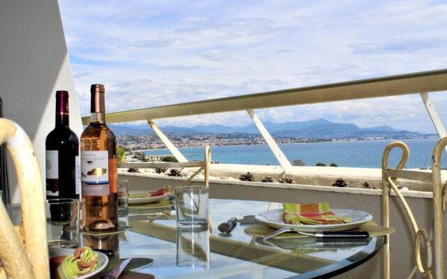 Appartement Villeneuve-Loubet, 2 pièces, 4 personnes - FR-1-252A-80