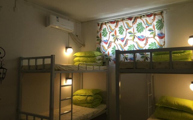 Lang Man Youth Hostel