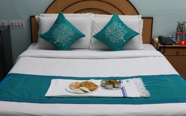 Santhi Inn by OYO Rooms