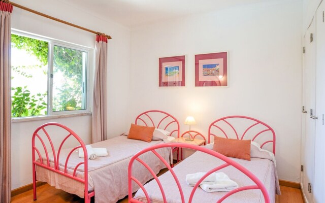 Beautiful Holiday Home in Vilamoura With Private Pool