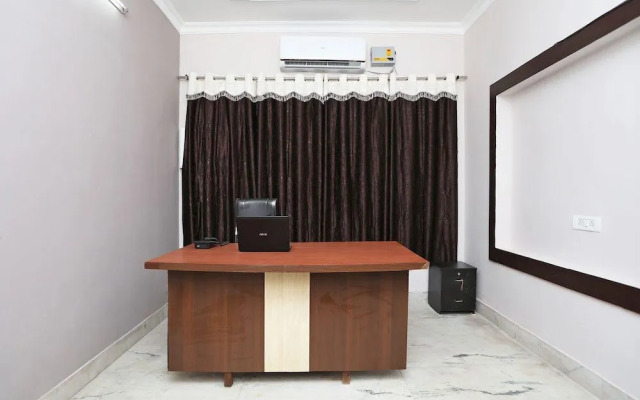 Regal Stays By OYO Rooms