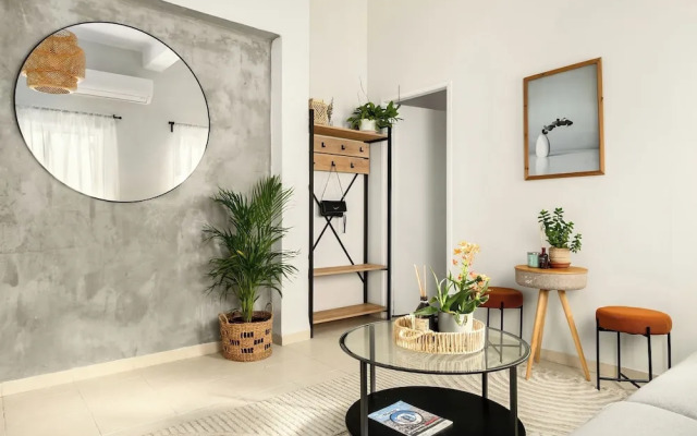 Florentin Stylish Stay by Sea N' Rent