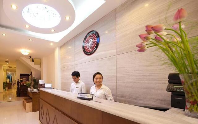 Rising Dragon Legend Hotel