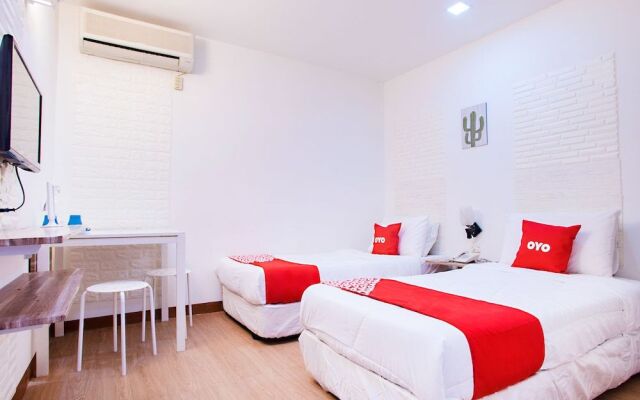 OYO 43963 T-Signature Hotel