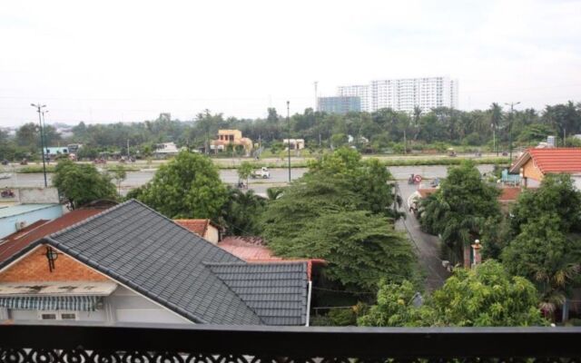 Hoa Phat Hotel & Apartment