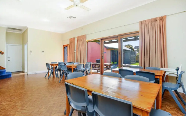Beachfront Bliss - Wi-fi BBQ Group House