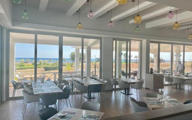 Relaxing Studio by the Sea