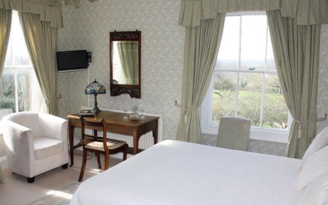 Woodlands Country House