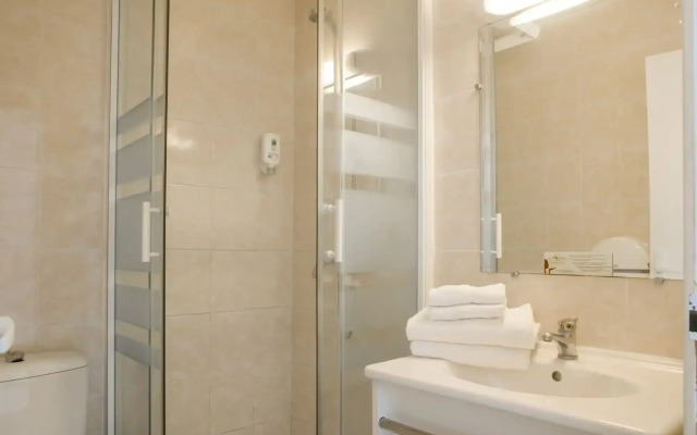 Sarl Hotel Cesar