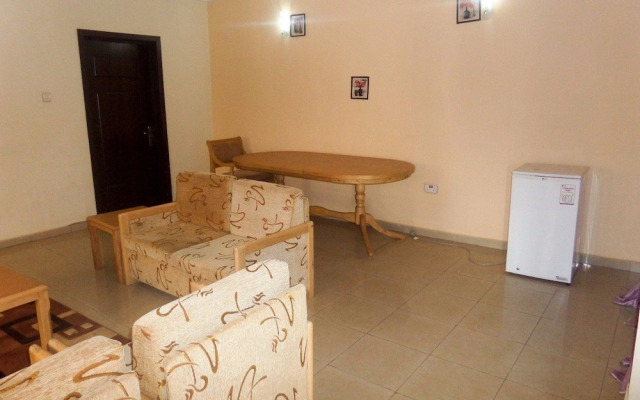 Junbic Apartment and Suites