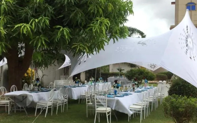 Luxury West Hotel